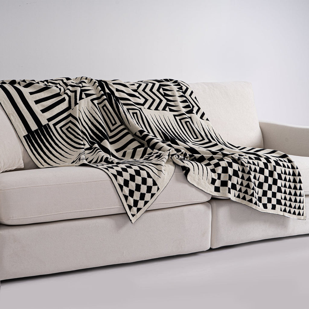 Geometric Pattern Throw