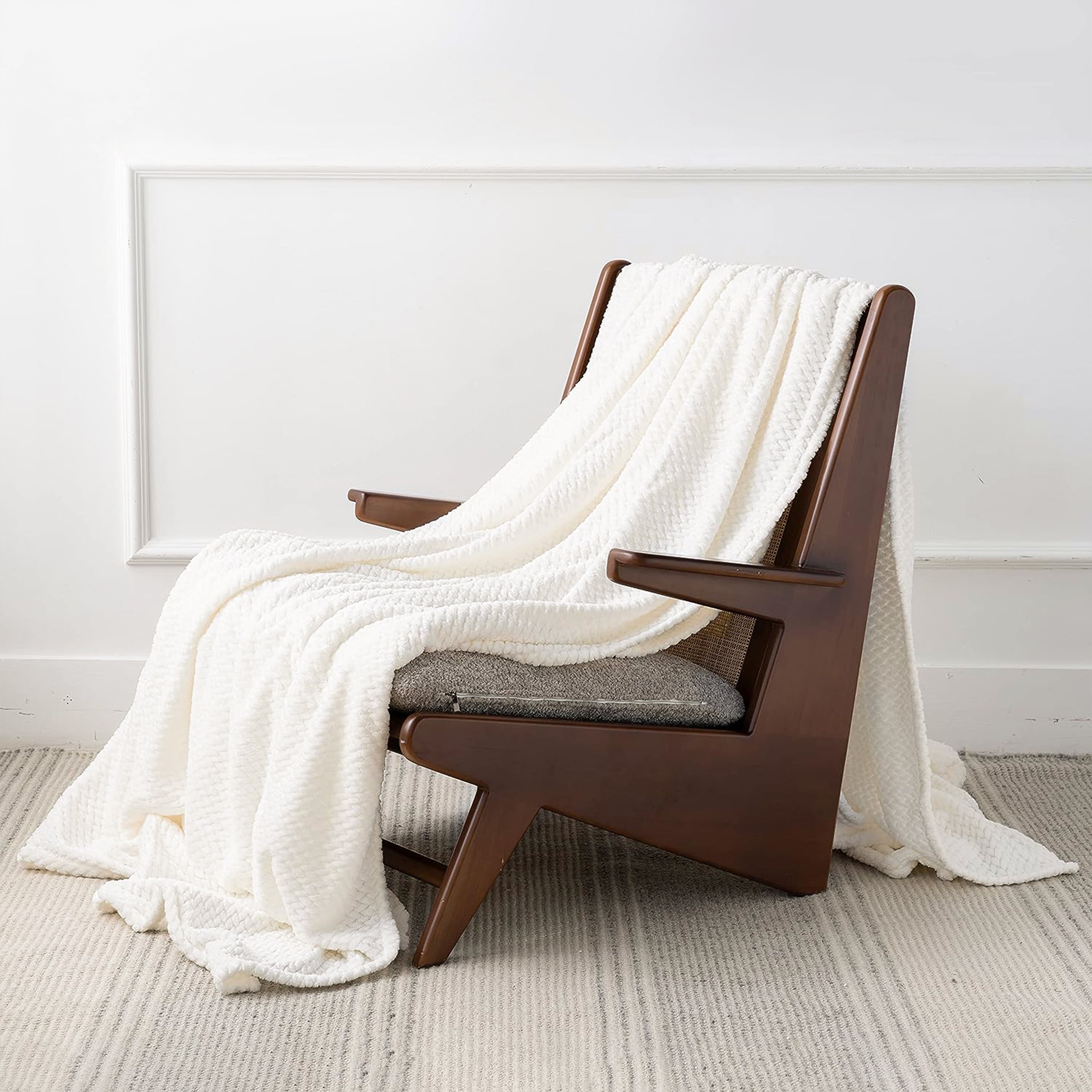 Super Soft Flannel Fleece Blanket - Limited Time Offer