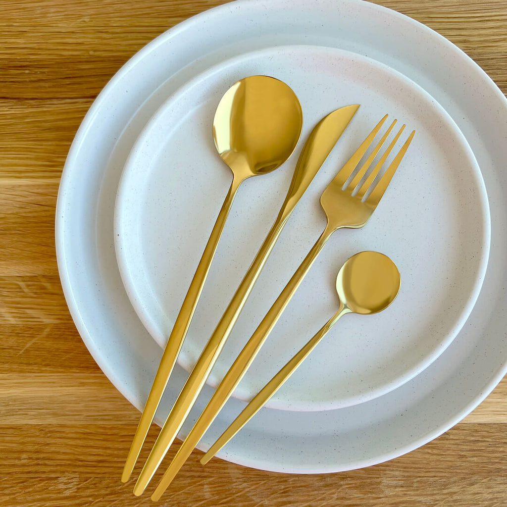 Minimalist Golden Flatware Set - 24 Piece