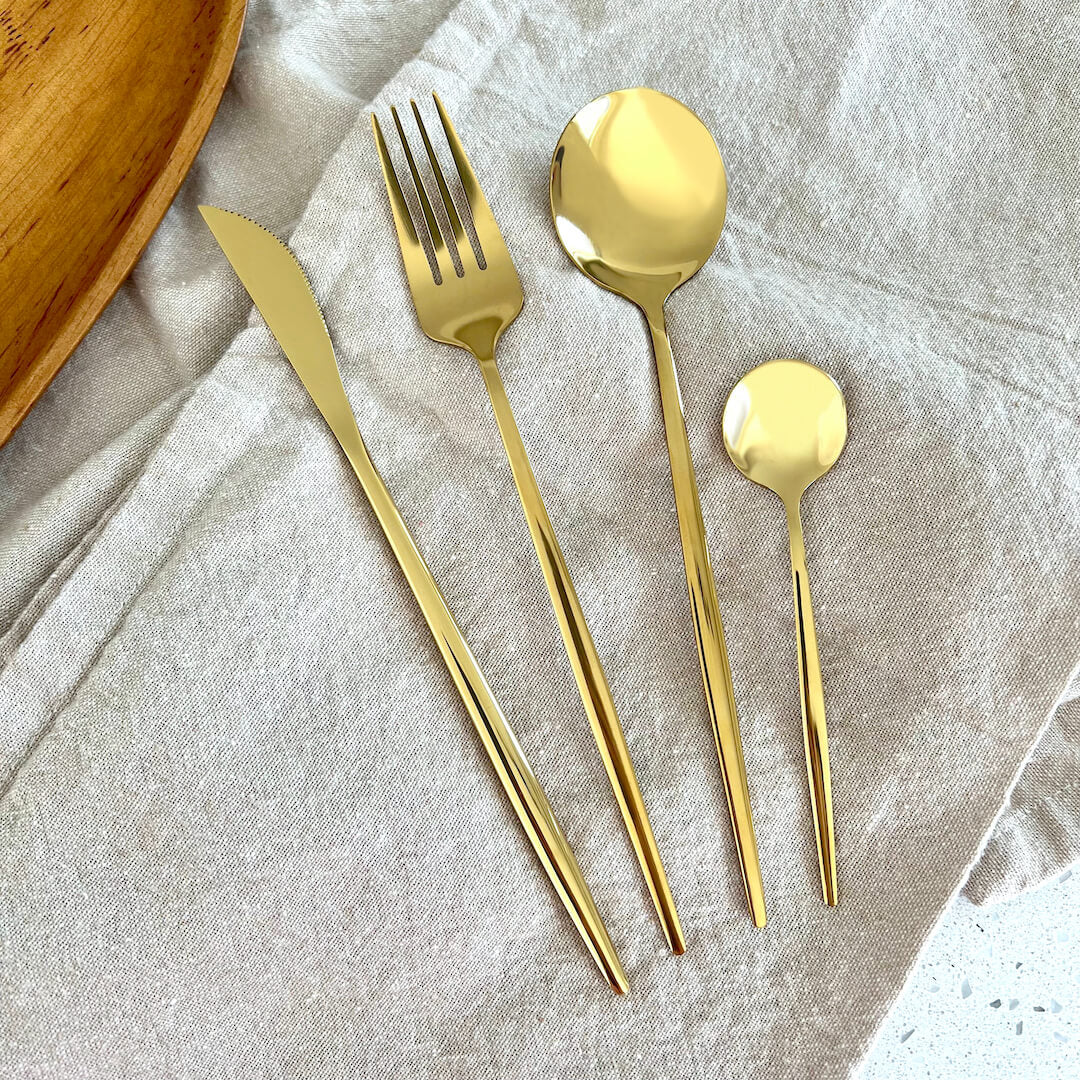 Minimalist Golden Flatware Set - 24 Piece